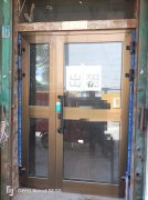 C10448位于昌吉市延安北路州党委巷口临街一层空房出租