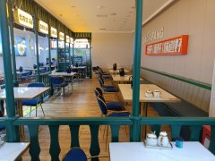 C10461位于昌吉市健康东路海棠天街临街餐饮店转让