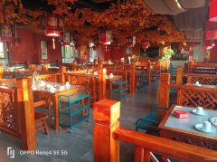 C10463位于吉木萨尔县金地花园附近临街餐饮旺铺转让