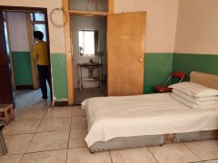 C10474呼图壁客运站对面260平宾馆转让