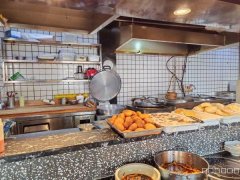 C10476万达华府三期金角银边餐厅低价转让