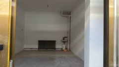 C10489昌吉联汇市场服装百货区新粉刷商铺出租