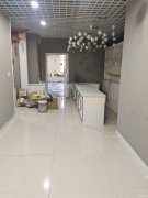 C10496位于昌吉市乌伊西路大型小区门口营业中药店转让