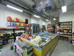 C10511西山紫金城新河湾小区大门口处果蔬店空转