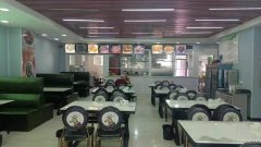 C10524位于阜康市新城花园一期临街餐饮旺铺转让