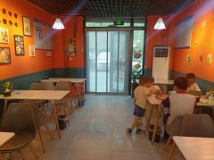 C10526位于五家渠君豪绿园一期临街快餐店转让