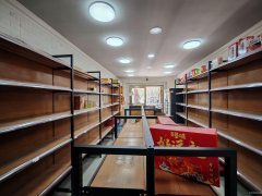 C10555呼图壁曙光步行街30平商店转让