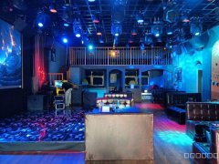 C10596位于阜康市碧琳城商业街附近临街餐酒吧转让