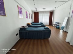 C10597位于昌吉市宁边东路海棠公馆五期临街美容店转让