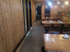 C10602位于七道湾南路临街餐饮旺铺转让