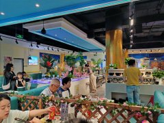 C10613日营收7千加的自助火锅店低价急转