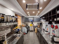 C10622南湖北路海大对面35平饮品店转让