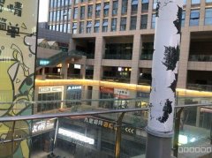 C10637商铺出租出售 位于昌吉市中山路枫叶广场