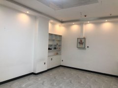 C10637商铺出租出售 位于昌吉市中山路枫叶广场