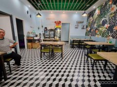 C10654金茂绿谷春天90平餐厅转让