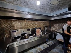 C10697跃进街阳光雅居150平餐厅转让