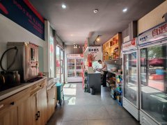 C10706摩界入口90平餐厅转让