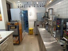 C10724位于玛纳斯县一中附近临街饮品店转让