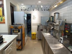 C10724位于玛纳斯县一中附近临街饮品店转让