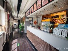 C10737阜康天池北街新华书店北侧200平餐厅转让