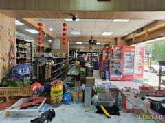 C10741南湖安居北路十字路口超市转让 可空转