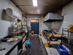 C10744米泉南路与碱沟中路交叉口100平餐厅转让