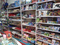 C10746位于昌吉市青年南路市七小旁第二家文体店转让