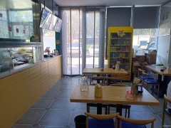 C10747位于昌吉市商城路枫叶广场附近临街餐饮旺铺转让