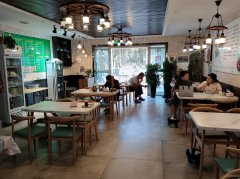 C10749位于昌吉宁边路海棠公馆五期附近餐饮店转让