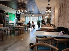 C10749位于昌吉宁边路海棠公馆五期附近餐饮店转让