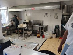 C10759位于五家渠富强路步行街营业中品牌加盟米粉店转让