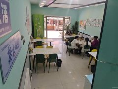 C10759位于五家渠富强路步行街营业中品牌加盟米粉店转让