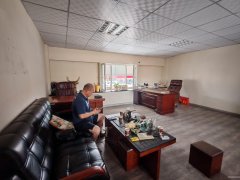 C10761华凌北区85平旺铺转让