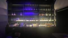C10785位于昌吉青年南路华东酒吧街酒吧直租