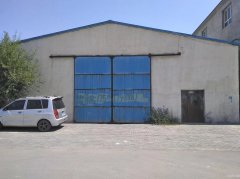 C10800位于昌吉市乌伊路糖厂附近库房出租