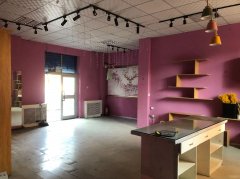 C10810商铺出租 位于昌吉市青年北路市一中斜对面商铺出租