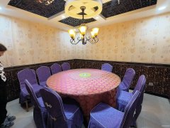 C10815昌吉世纪广场好位置店铺空转