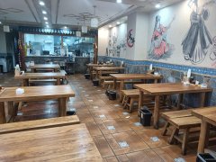 C10824位于乌市水磨沟区佳音医院附近临街餐饮旺铺转让