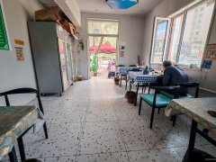 C10852荣和城标准化市场门口36平餐厅转让