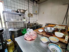 C10852荣和城标准化市场门口36平餐厅转让