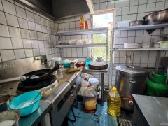 C10852荣和城标准化市场门口36平餐厅转让