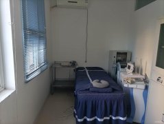 C10862位于昌吉市中山北路宏鑫家园附近临街商铺出租