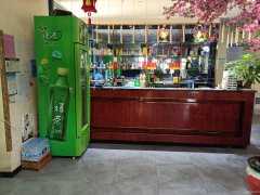 C10867位于五家渠市贝鸟语诚小区门口餐饮旺铺转让