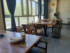 C10867位于五家渠市贝鸟语诚小区门口餐饮旺铺转让