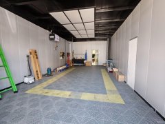 C10875呼图壁西市路曲子剧团院内280平汽车会所转让