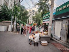 C10889温泉东路天赐良园市场40平小吃店转让