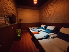 C10900河北路国秀家园门口242平足浴店转让