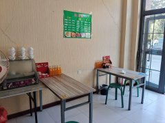 C10904昌吉市南公园西路大上海门口营业中三凉小吃店转让