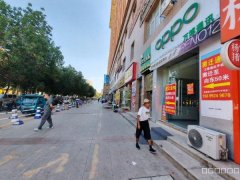 C10905 呼图壁5号公馆量贩KTV楼下沿街门面旺铺出租