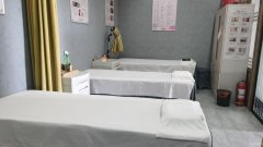 C10912中央郡经营中198平美容院转让